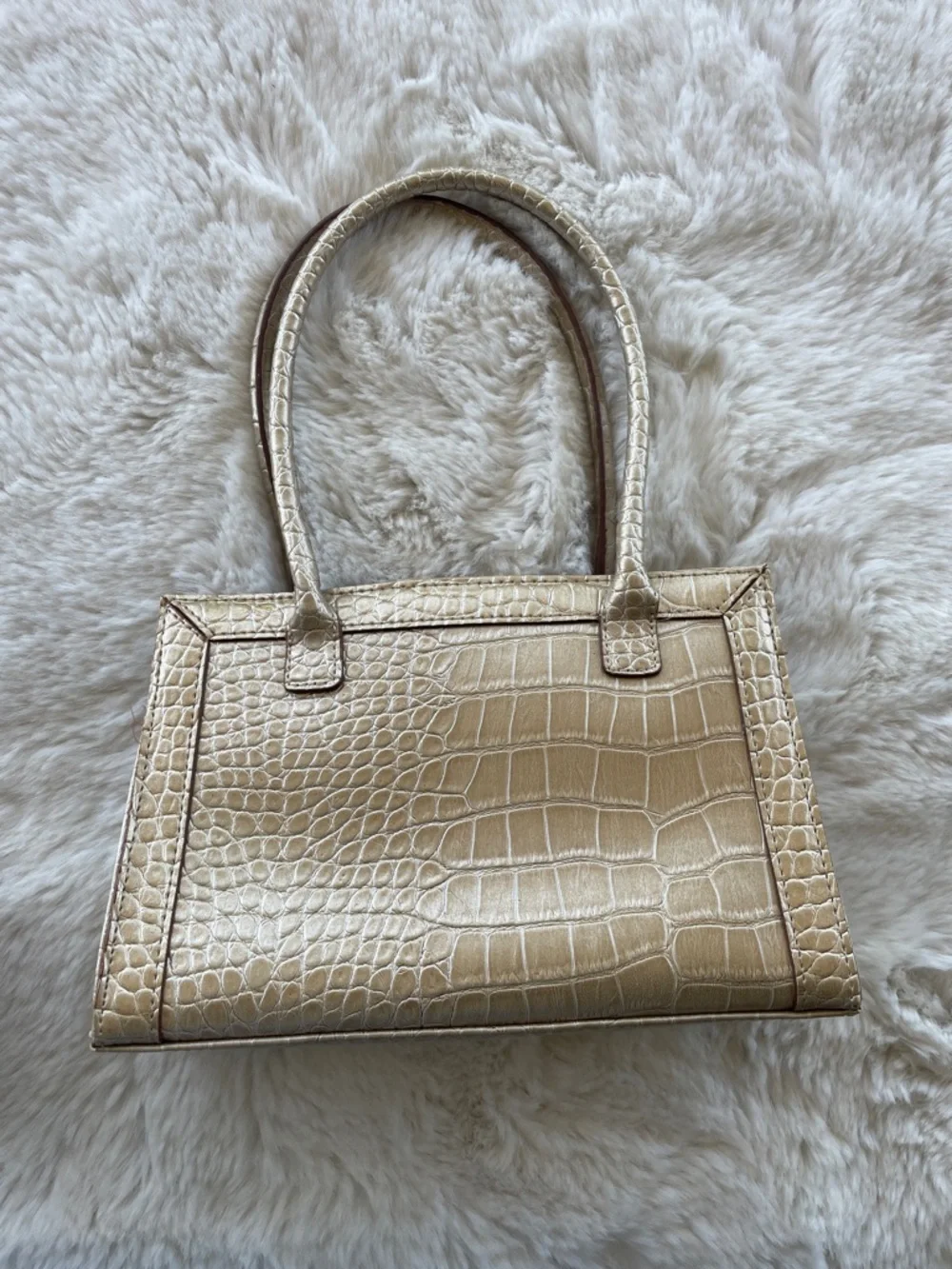 VTG Liz Claiborne Metallic Gold Faux Croc-Embossed Satchel with Tassel